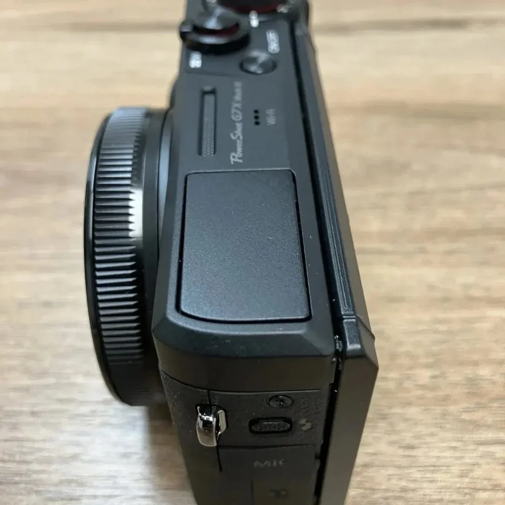 Canon PowerShot G7 X Mark III 20.1MP Point & Shoot Digital Camera